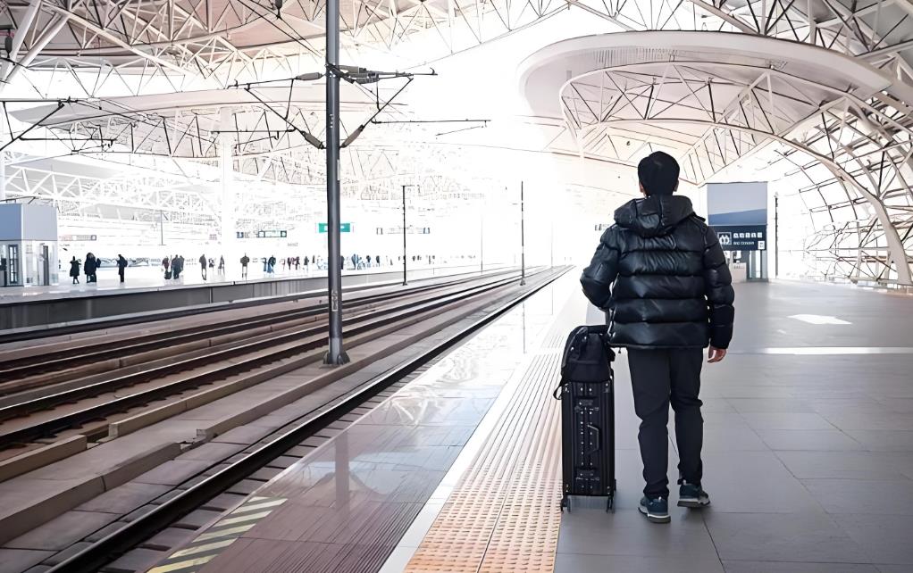 铁路站台端部防入侵报警系统，防止乘客跃下站台，守护出行每一程