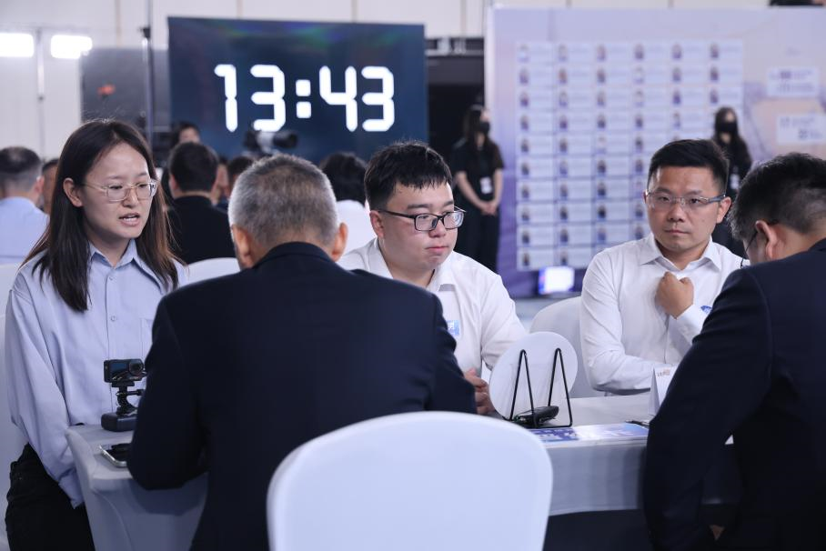 智易时代亮相中国AI创业者大会暨《赢在AI+》第二季启动仪式